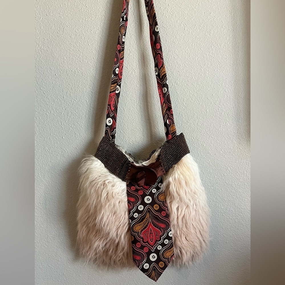 🆕 Cloud 9 2-tone fur PURSE with real neck tie strap